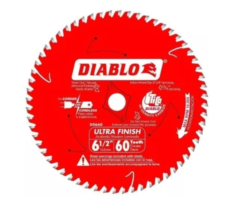 Vista frontal completa del disco de corte Diablo Ultra Finish de 6-1/2 pulgadas y 60 dientes de carburo para terminaciones perfectas en madera y melamina.