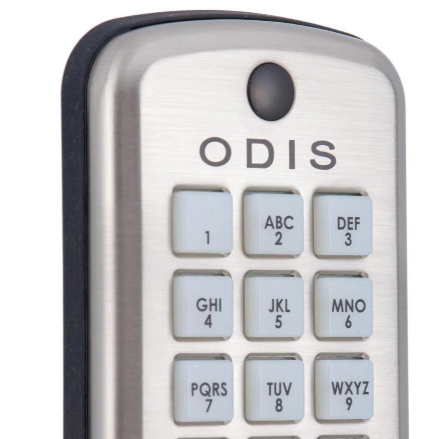 Detalle del teclado numérico táctil de goma con retroiluminación y grabado de marca Odis en cerrojo digital 6400