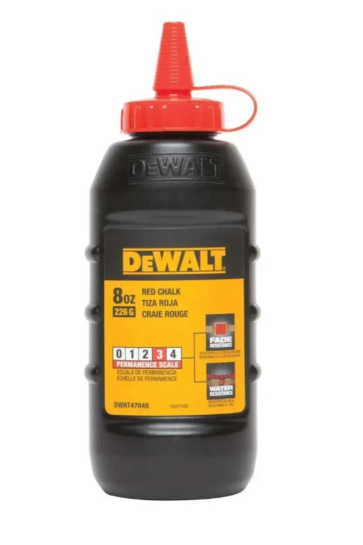 Envase de tiza roja para tizador DeWalt DWHT47048 de 226g 8oz con tapa dosificadora sobre fondo blanco